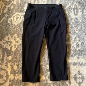 Black Straight Leg Cropped Women’s Pants Size S